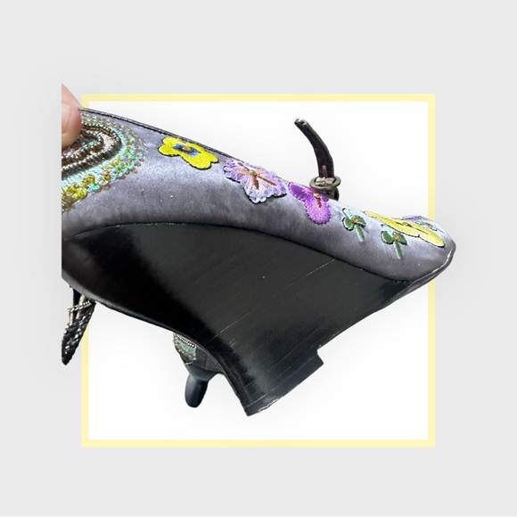 Funky Embellished Gray Satin Boho Charm  Wedges 8.5 - Picture 6 of 15